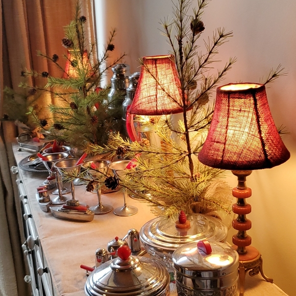 💥SOLD💥New 2 pair Red Burlap Lamp Shades - Picture 1 of 12